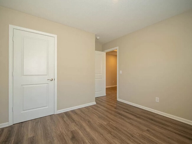 Building Photo - Fantastic 4bd/2ba home! Coming soon!
