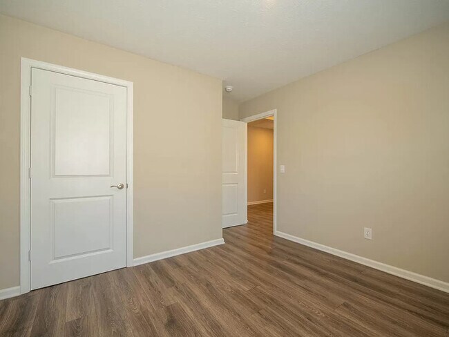 Building Photo - Fantastic 4bd/2ba home! Let yourself in!