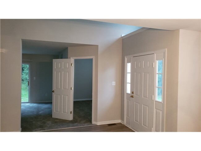 Foto del edificio - 16 Saddle Ridge Ct