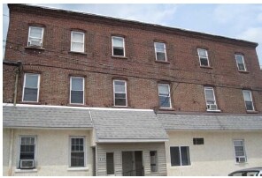Primary Photo - 7-19 Upland Ave