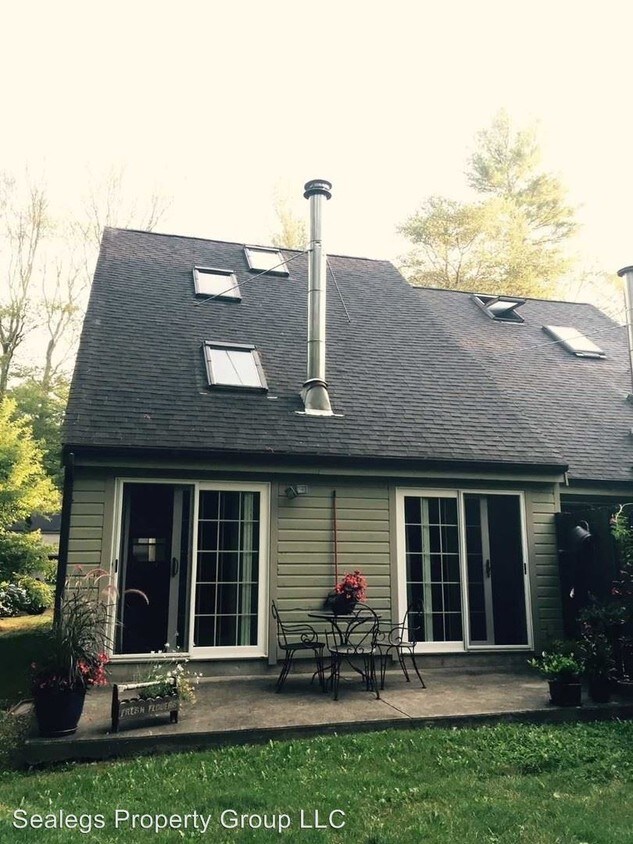 19 Greenwood Village St, Easton, MA 02375 Condo for Rent in Easton