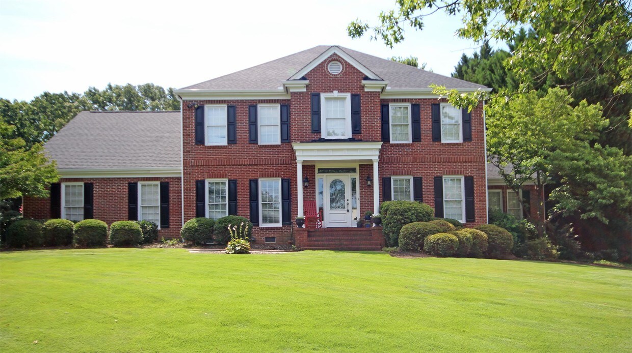 Primary Photo - 117 Thornblade Blvd