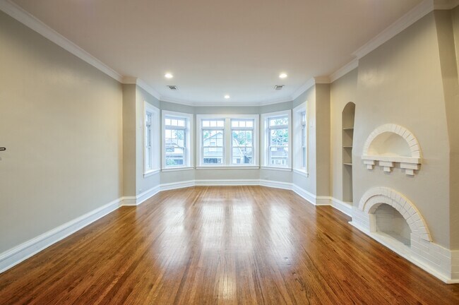 Foto del edificio - 4945 N Kilpatrick Ave