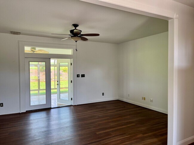 Foto del edificio - One Level Home in New London