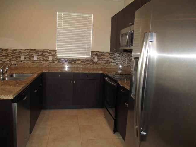 Building Photo - 1501 NW Cataluna Cir