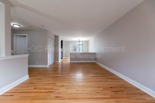 Foto del edificio - 8015 Windsor Dr