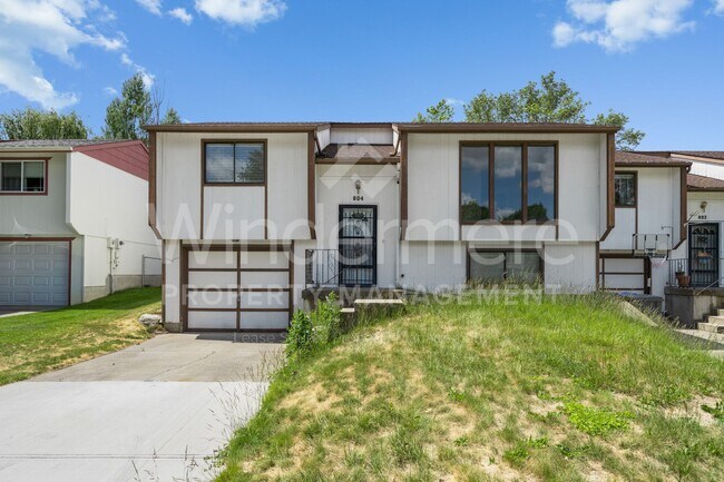 Foto del edificio - 802 S Calvin Rd