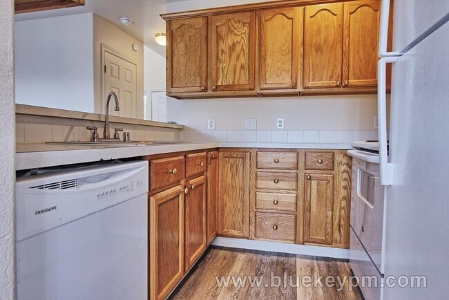 Foto del edificio - 3 Bed, 1.5 Bath Duplex in Hazel Dell Close to Bus Lines and Shopping