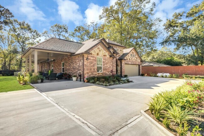 Building Photo - 23350 Cliffwood Dr