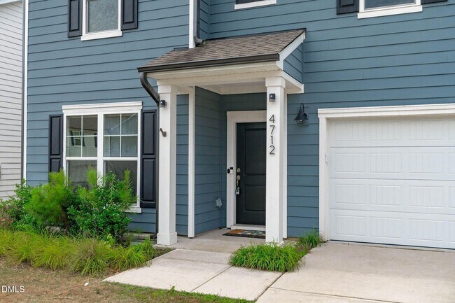 Foto del edificio - 4712 Winnipesaukee Ln