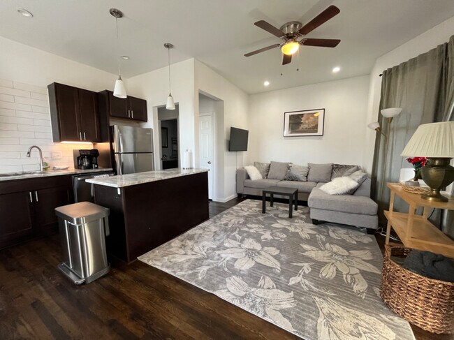 Foto del edificio - 218-222 Harper Ave