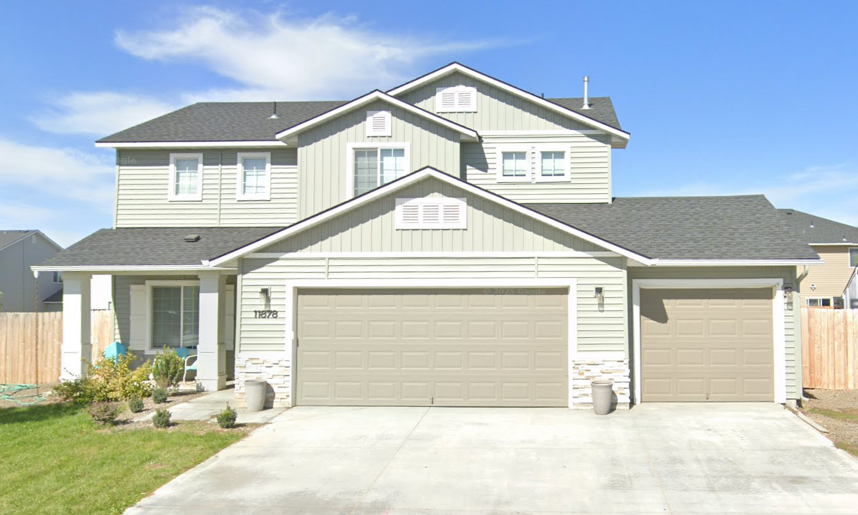 Foto principal - Spacious Home in Quiet Neighborhood