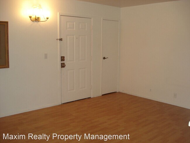 Building Photo - 2 br, 2 bath House - 5171 Pioneer Ave. #203