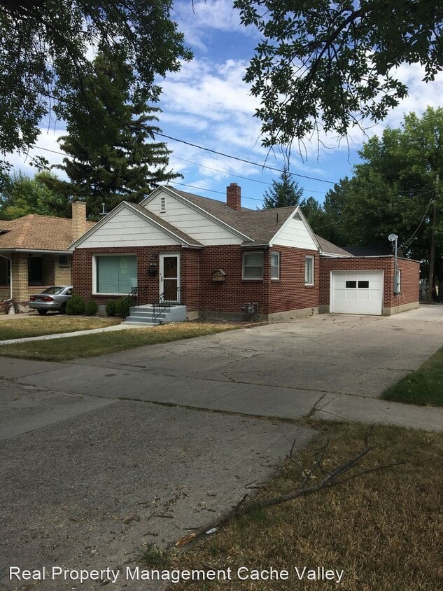 Primary Photo - 3 br, 1.5 bath House - 351 W 200 N