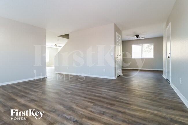 Foto del edificio - 21797 W Sonora St