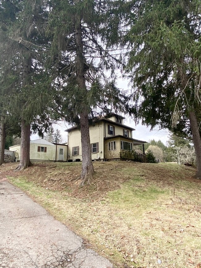 Building Photo - 8111 Bull Creek Rd