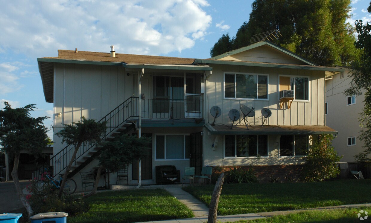 Foto del edificio - 1119 Shirley Dr