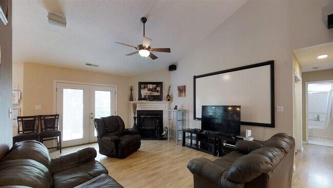 Foto del edificio - Fantastic 3 bedroom home in Durham!