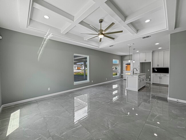 Foto del edificio - 3311 Wolf Creek Ave