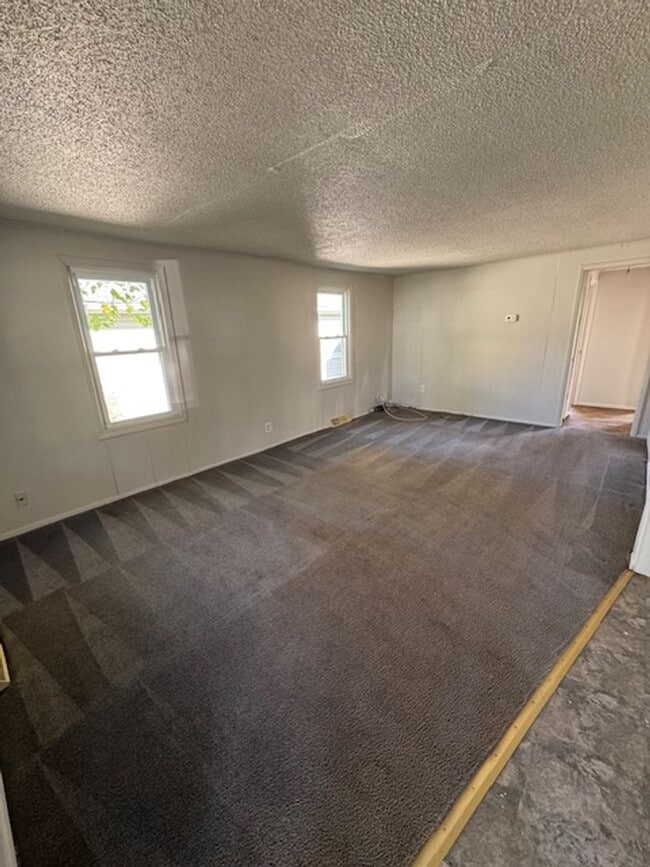 Foto del edificio - 2217 Shadybrook Dr