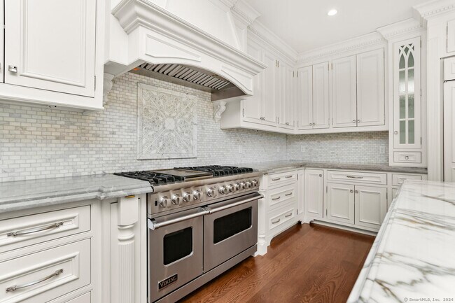 Foto del edificio - 386 Westover Rd