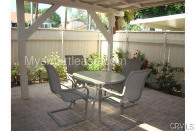Foto del edificio - 1568 Christopher Ln