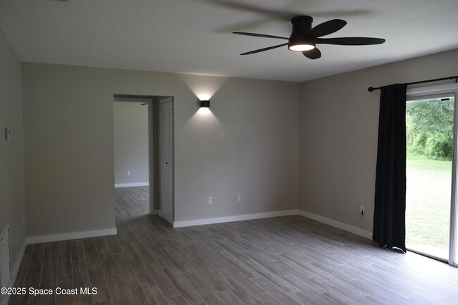 Foto del edificio - 1234 Randy Ave SE