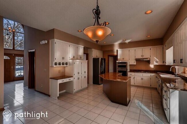 Foto del edificio - 10359 Canadians Landing, Eden Prairie, MN,...