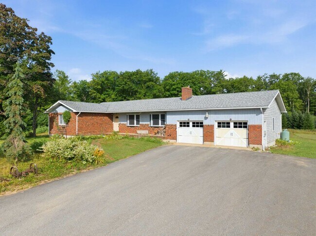 Foto del edificio - 44 Suncook Valley Rd