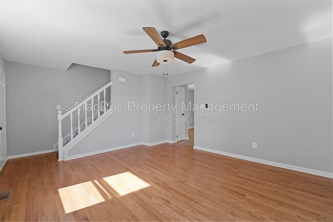 Building Photo - 5273 Daffodil Dr