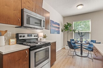 Building Photo - The Reserve at Columbia Tech Center