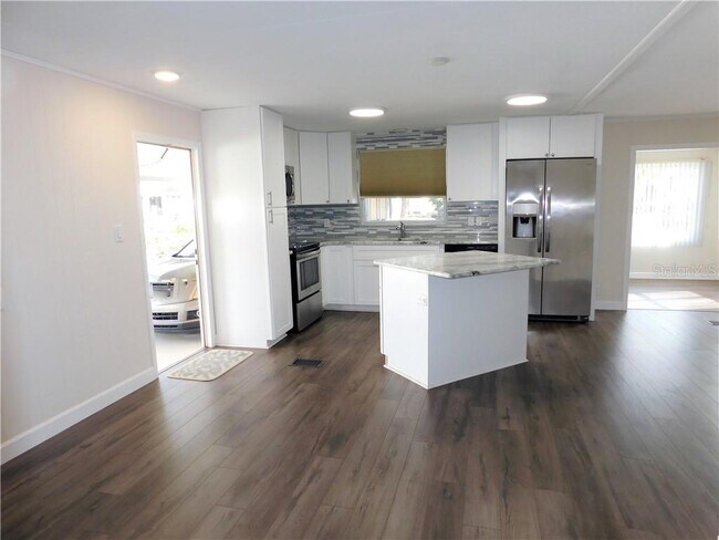 Foto del edificio - 299 Tarpon Ln