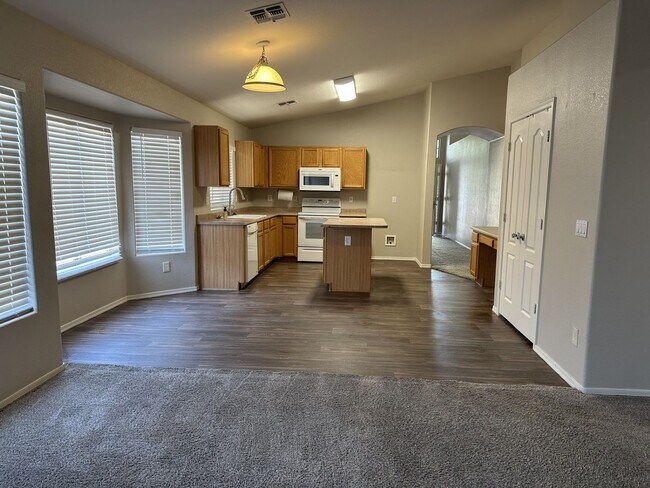 Foto del edificio - 4 Bedroom in San Tan Ranch, Gilbert!
