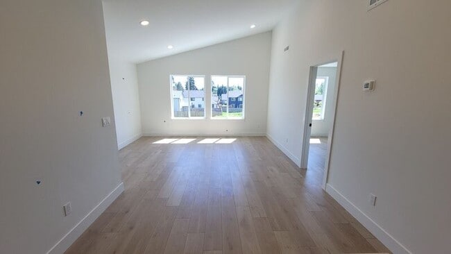 Photo - 4522 NE 59th Ave House