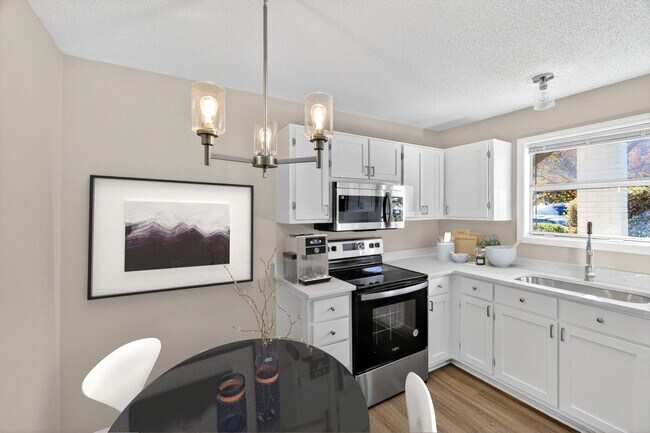 Building Photo - Bay Meadows Apts