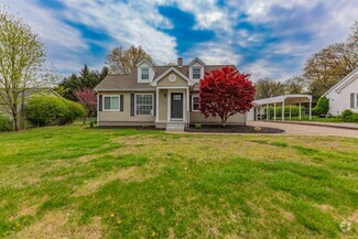 Building Photo - 519 Rosewood Dr