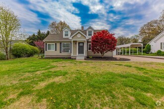 Building Photo - 519 Rosewood Dr