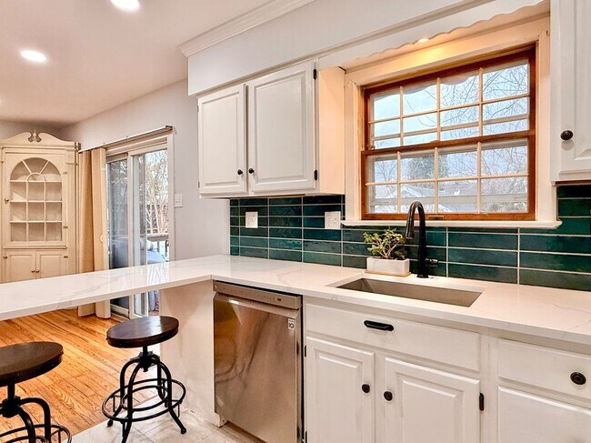 Foto del edificio - 7041 Harvey Ave