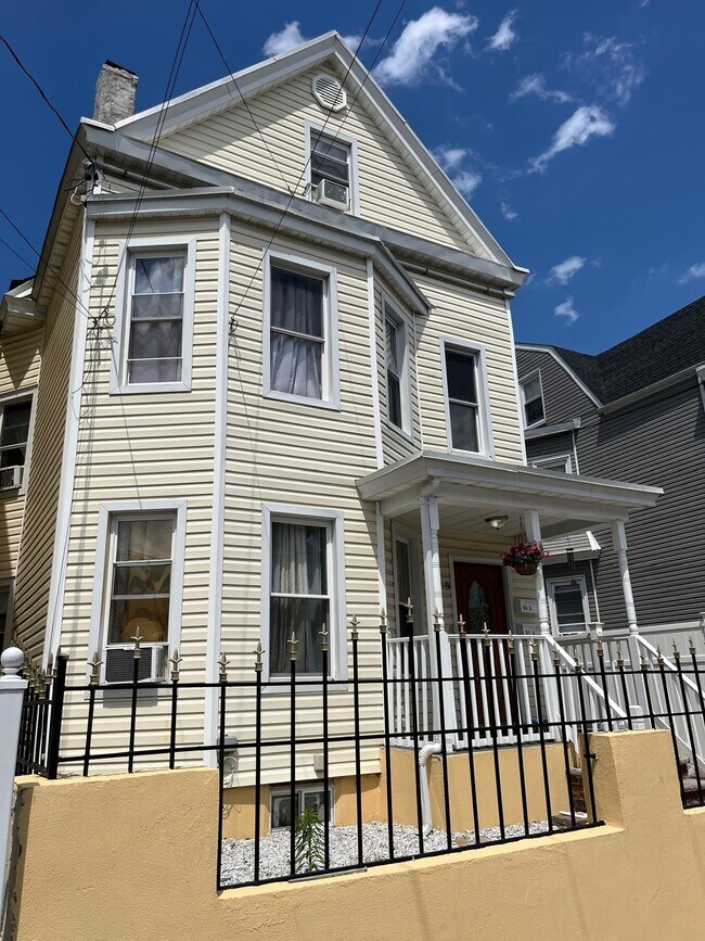 Foto del edificio - 415 Hamilton Ave