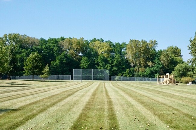 Building Photo - 530 Windstone Dr