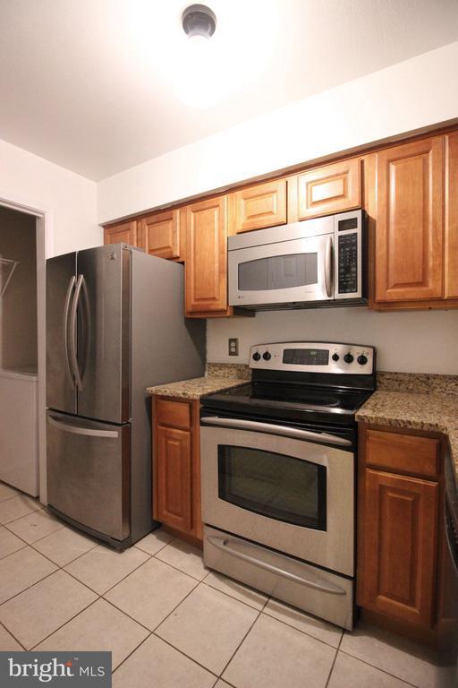 Foto del edificio - 3304 Wyndham Cir