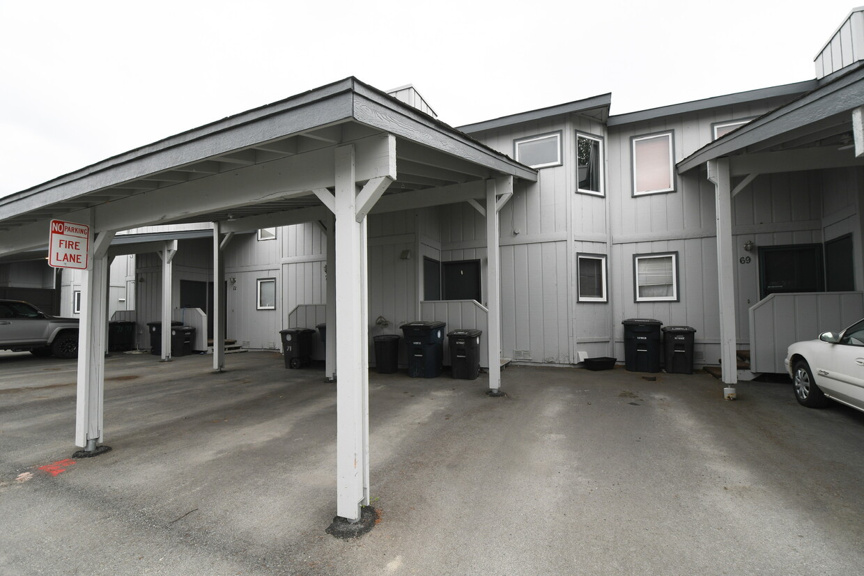 Carport - 4045 E 20th Ave
