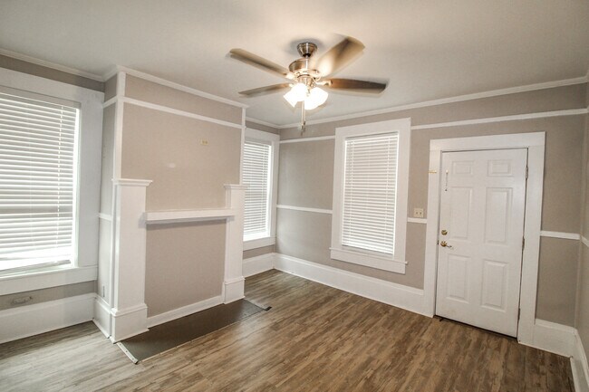 Building Photo - 20 Bulloch St