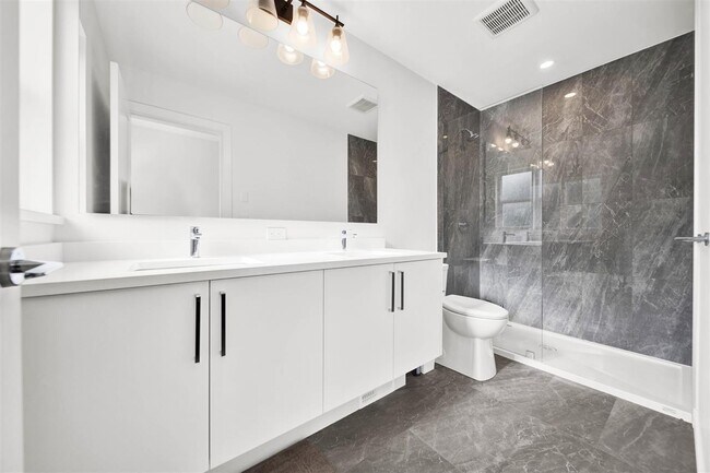 Photo du bâtiment - 7288-7188 188 St