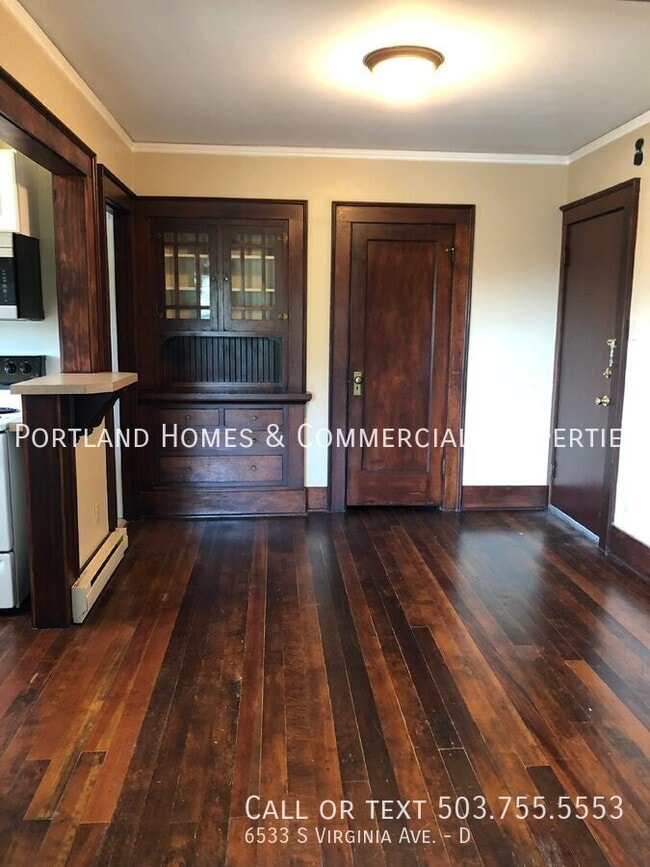 Building Photo - 6533 S Virginia Ave