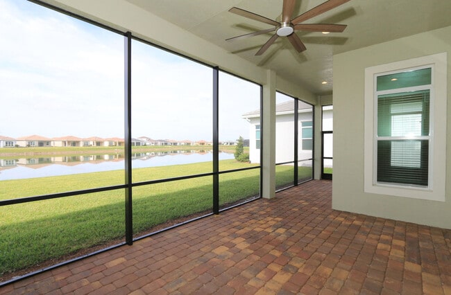 Foto del edificio - 11956 Fortezza Way