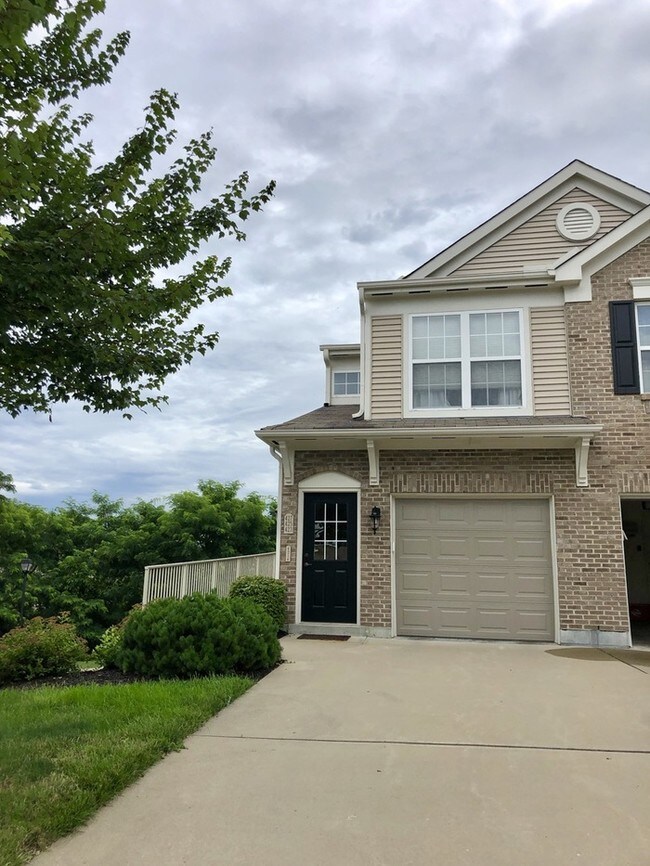 Immaculate and Spacious Rivers Breeze Condo! Condo for Rent in Ludlow