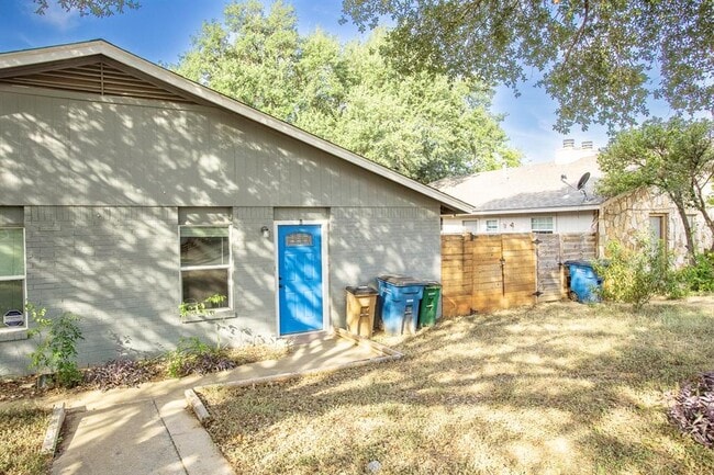 Building Photo - 2003 Conestoga Trail