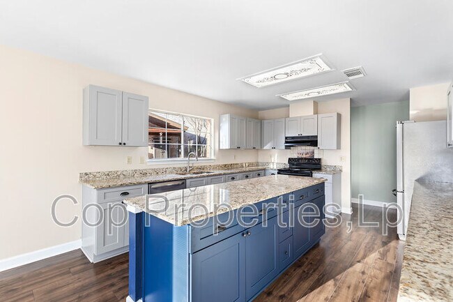 Building Photo - 18607 Redriver Trail