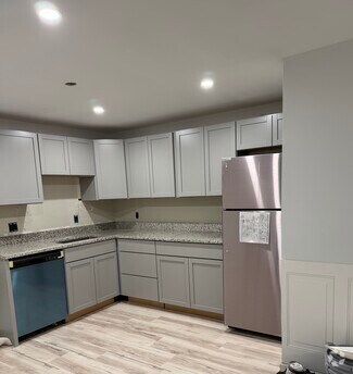 Building Photo - 403 White Cedar Blvd